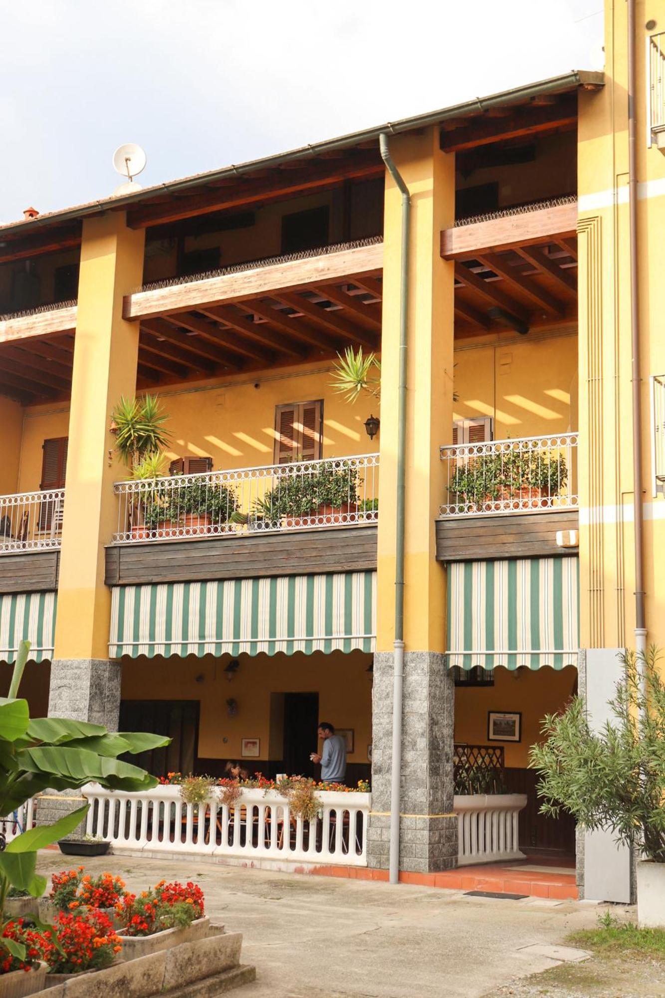 La Corte Di Brusuglio Apartments Cormano Extérieur photo